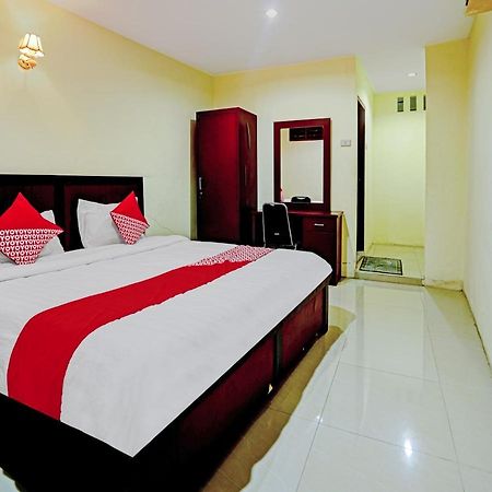 Oyo 90331 Hotel Toba Shanda Parapat Buitenkant foto