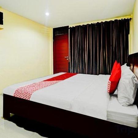 Oyo 90331 Hotel Toba Shanda Parapat Buitenkant foto