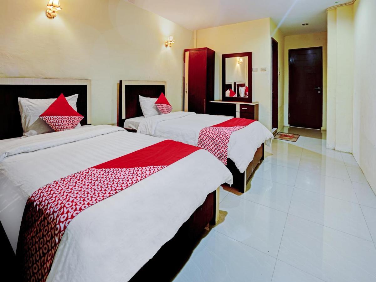 Oyo 90331 Hotel Toba Shanda Parapat Buitenkant foto