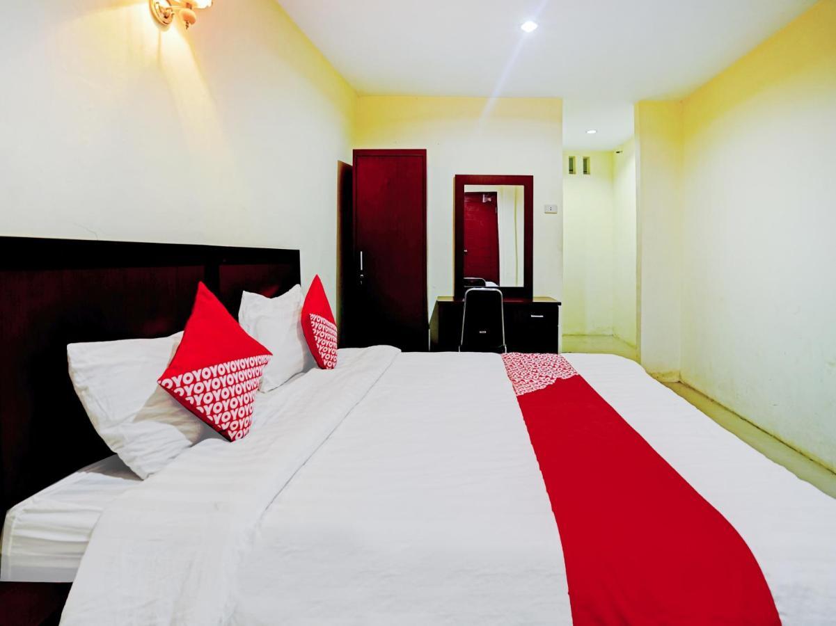 Oyo 90331 Hotel Toba Shanda Parapat Buitenkant foto