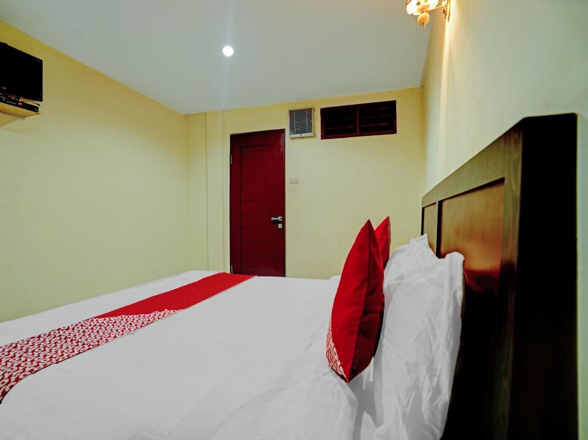 Oyo 90331 Hotel Toba Shanda Parapat Buitenkant foto