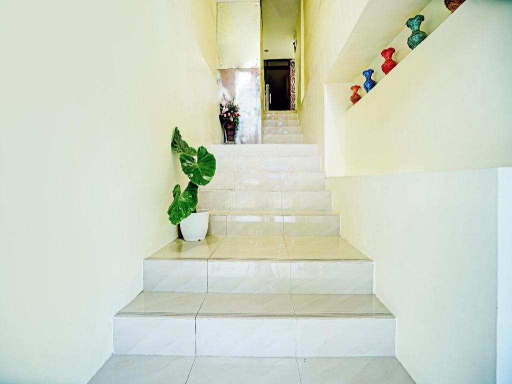 Oyo 90331 Hotel Toba Shanda Parapat Buitenkant foto